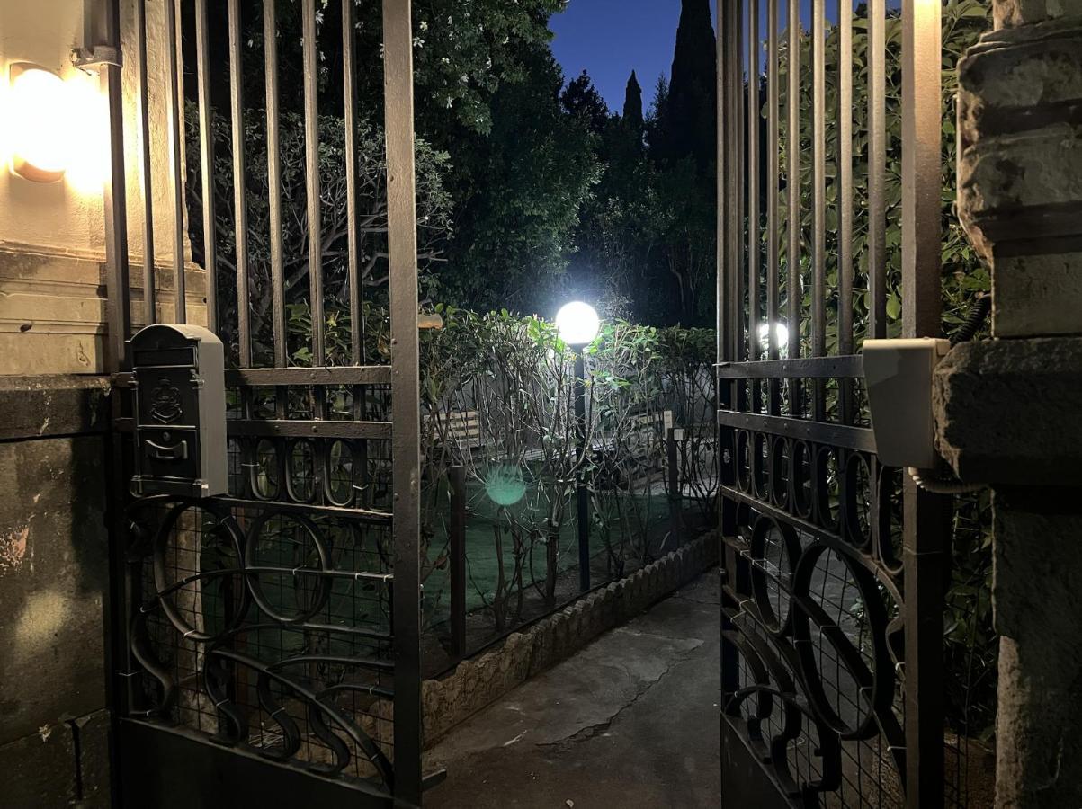카타니아 Il Giardino E Gli Affreschi B&B 외부 사진