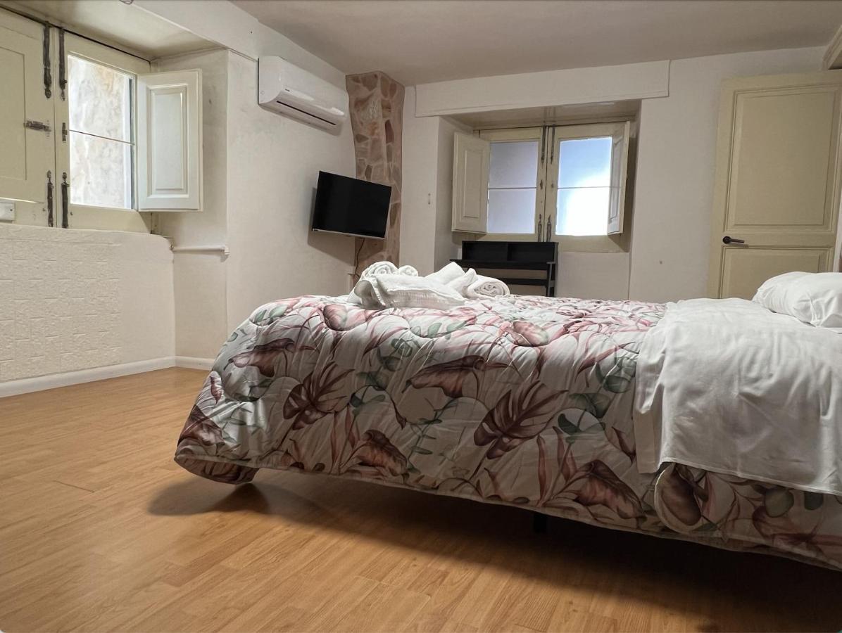 카타니아 Il Giardino E Gli Affreschi B&B 외부 사진